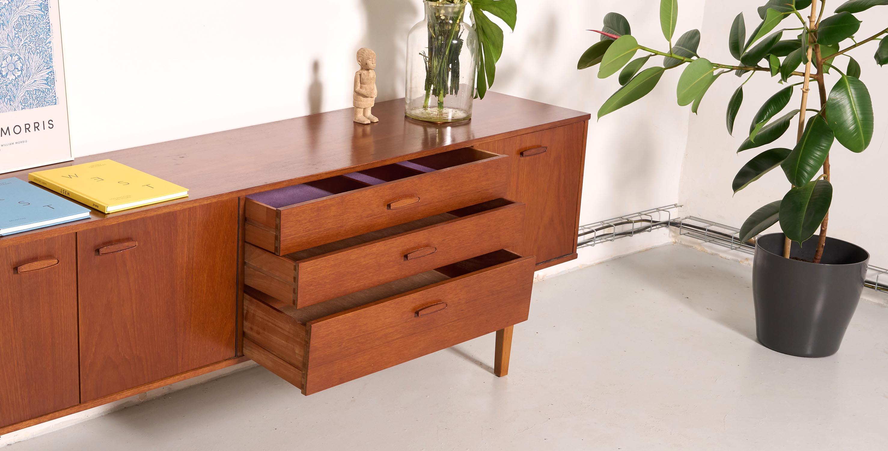 English Avalon Yatton vintage sideboard, L203cm