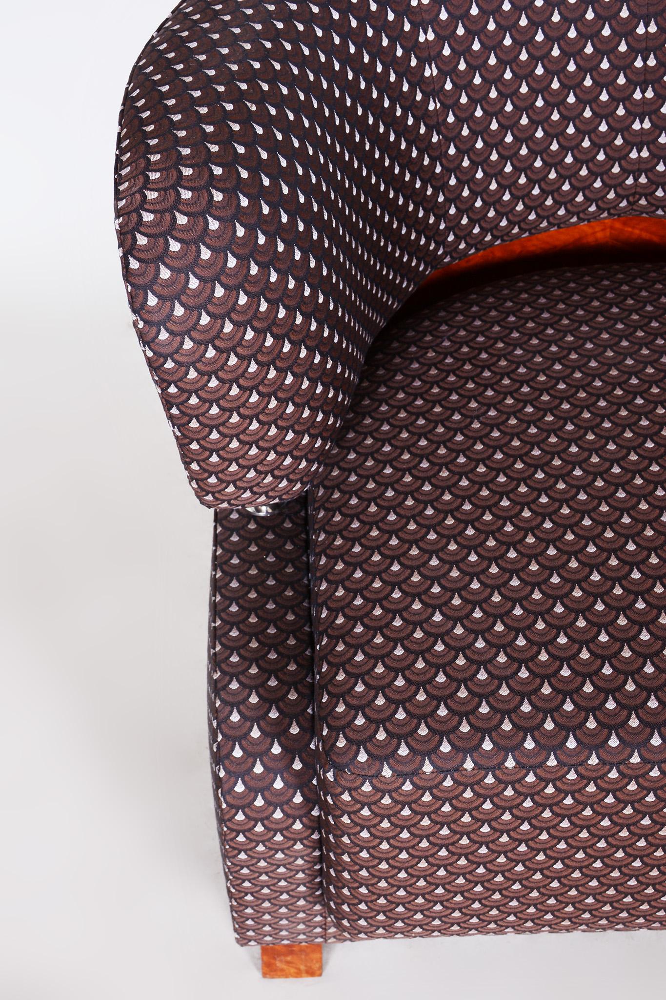 Sillón Avant Garde fabricado en Francia en los años 20, totalmente restaurado en Bueno estado para la venta en Brandys nad Labem, Středočeský kraj