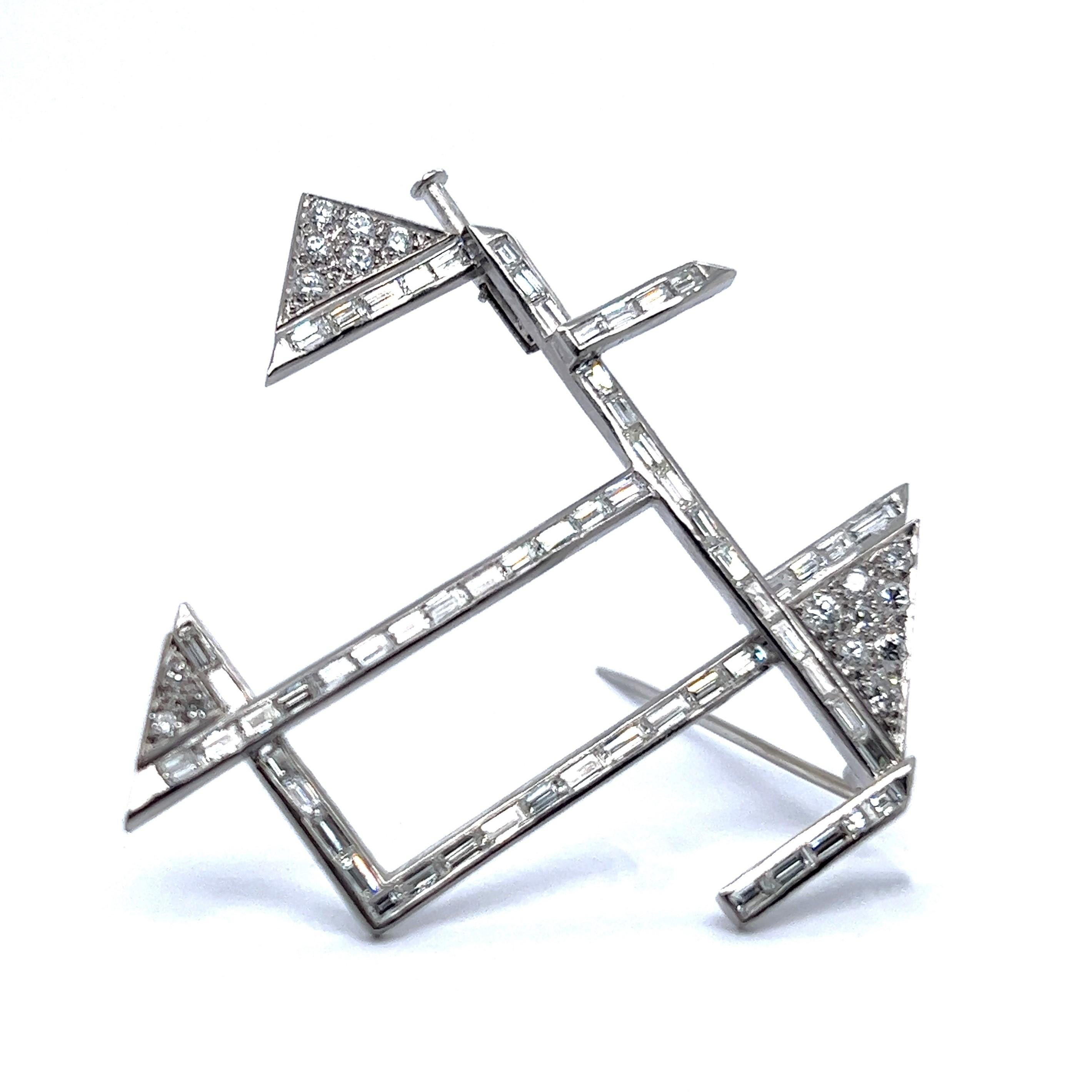 Avantgarde-Brosche aus Platin 950 mit Diamanten im Angebot 7