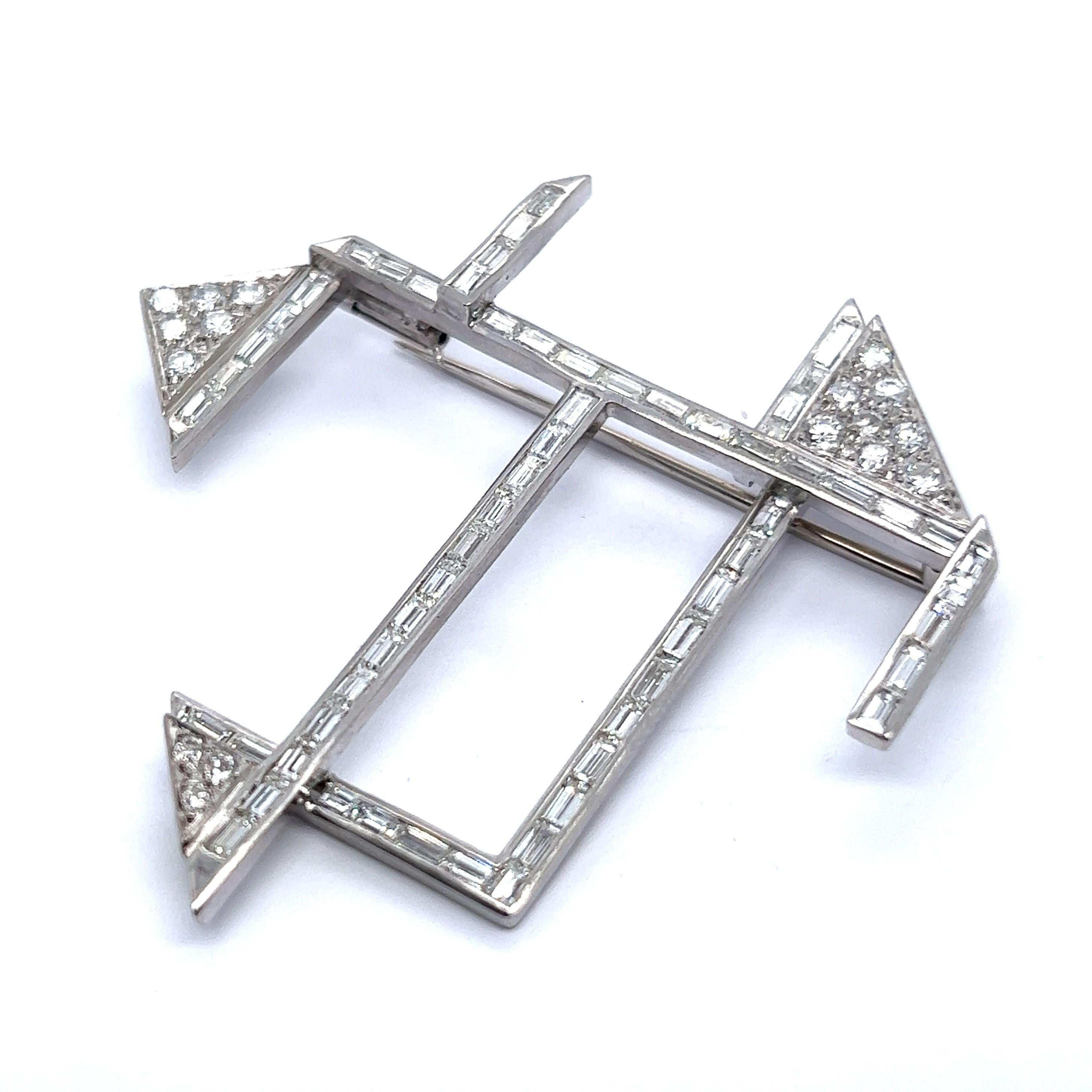 Avant-Garde Brooch with Diamonds in Platinum 950 For Sale 2