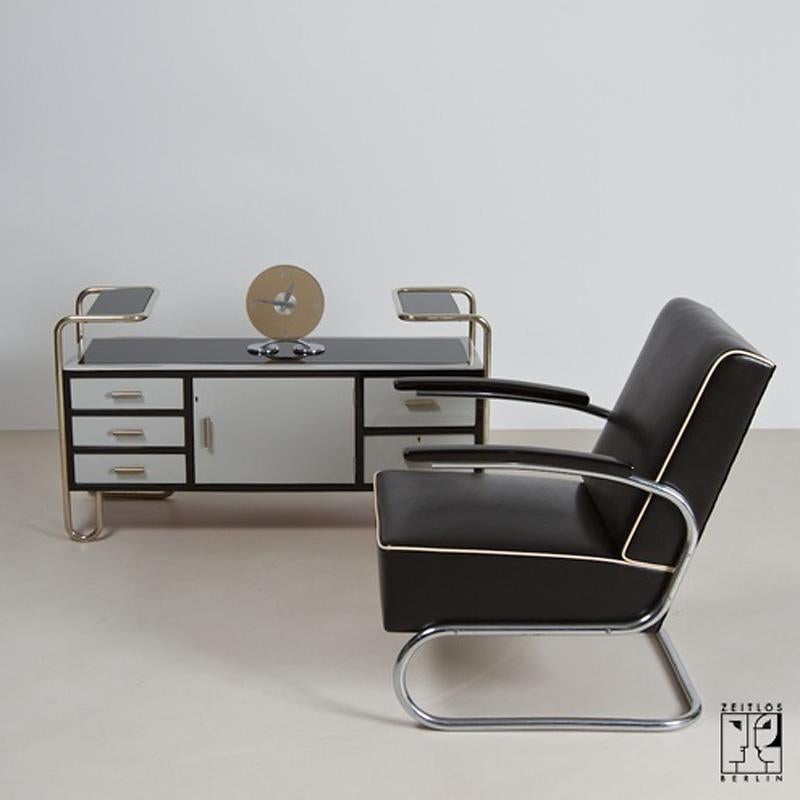Galvanizzato Cassettiera d'avanguardia in stile modernista tedesco Bauhaus. in vendita