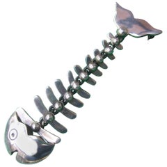 Avant Garde Sterling Articulated Fish Brooch circa 1980s
