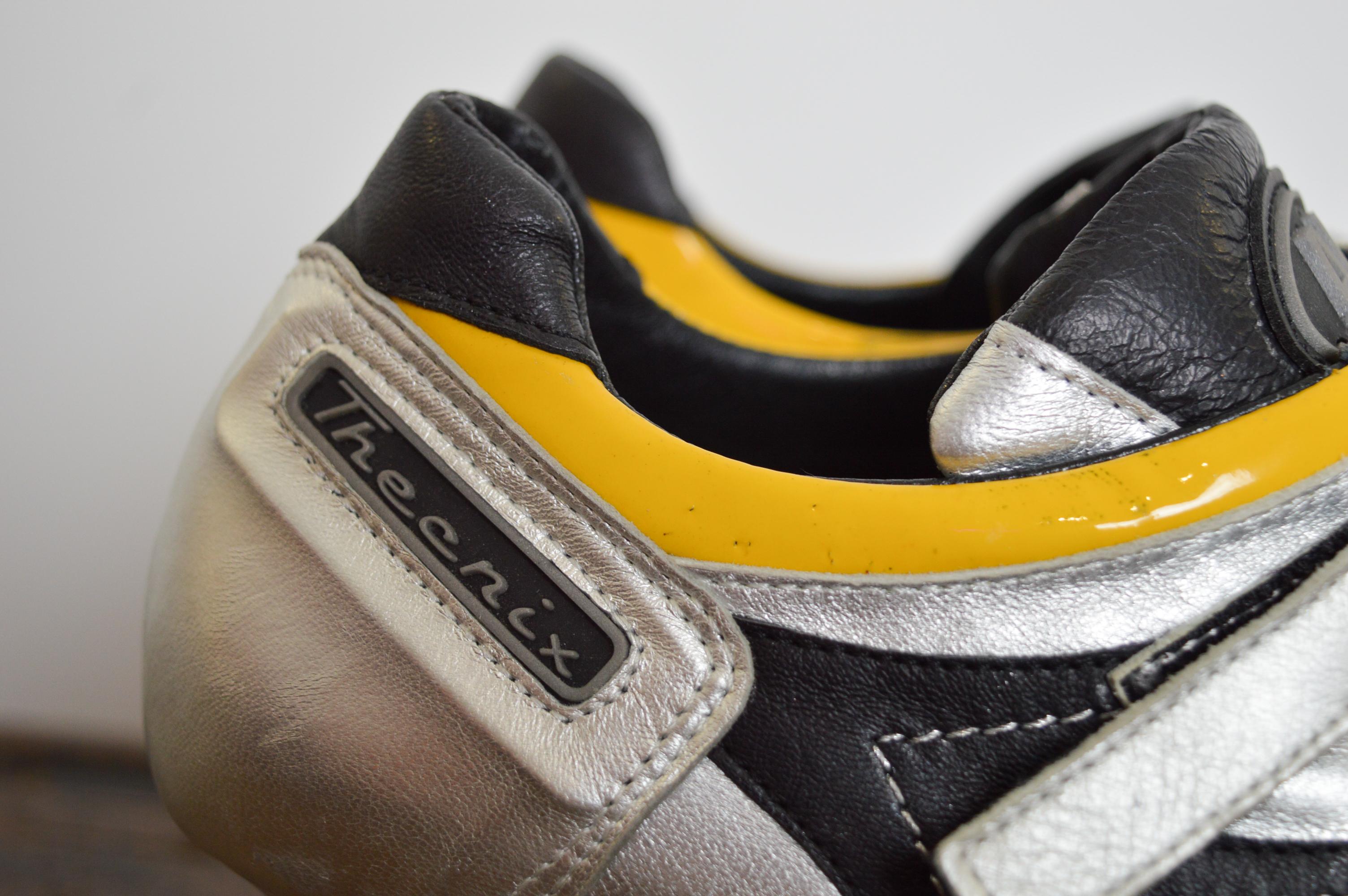 Avantgarde Andrea Lattanzi Technical Y2k Silber spitz zulaufende futuristische Trainer Heels im Angebot 9