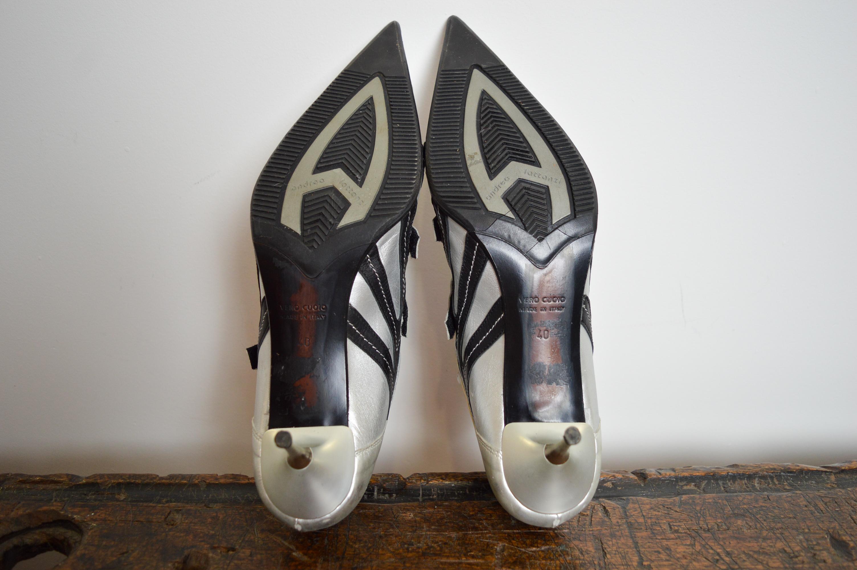 Avantgarde Andrea Lattanzi Technical Y2k Silber spitz zulaufende futuristische Trainer Heels im Angebot 13