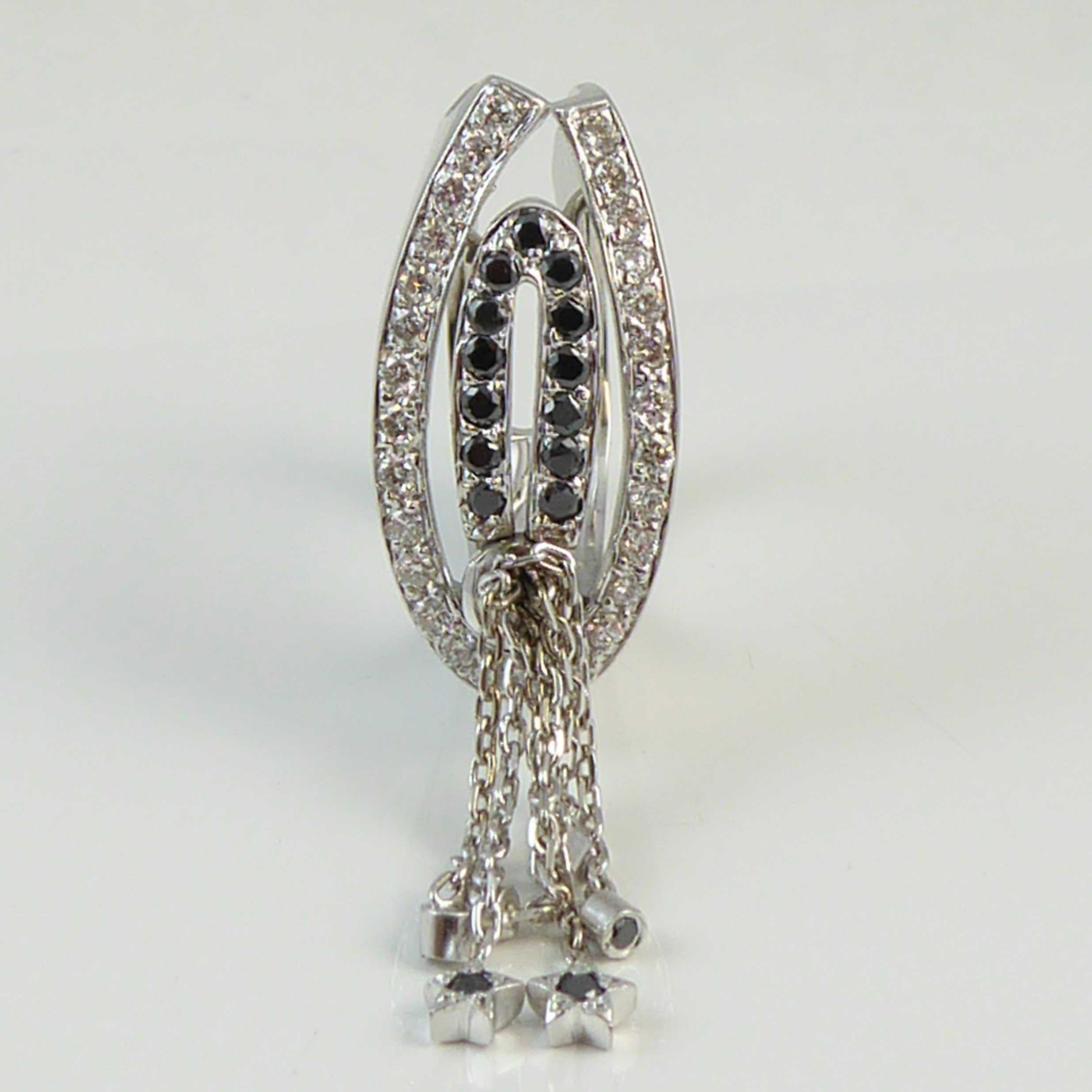 Contemporary Black Diamond and White Diamond Fashion Dress Ring, 18 Carat Gold 1