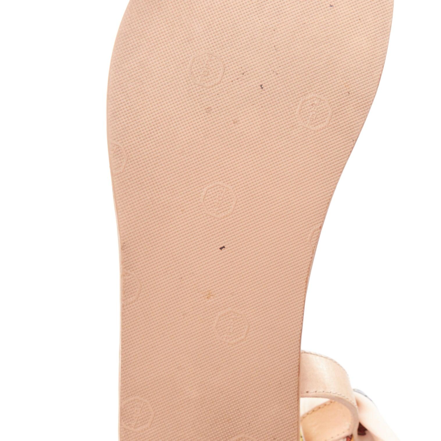 AVEC MODERATION rosa arancione, sciarpa di seta, sandali piatti in acrilico EU37 in vendita 5