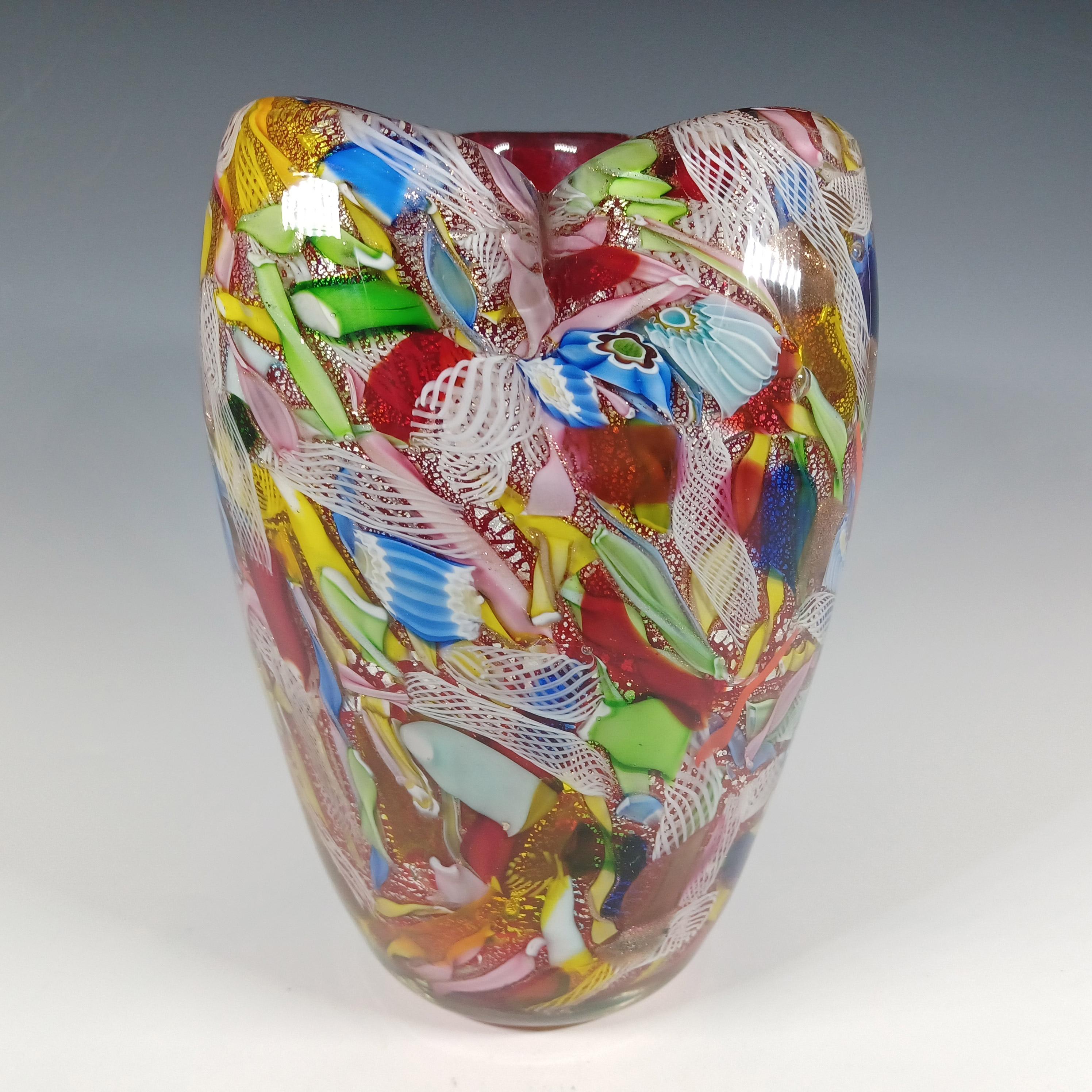 Metà XX secolo AVEM GRANDE Vaso di Murano Zanfirico Bizantino / Tutti Frutti Rosso in vendita