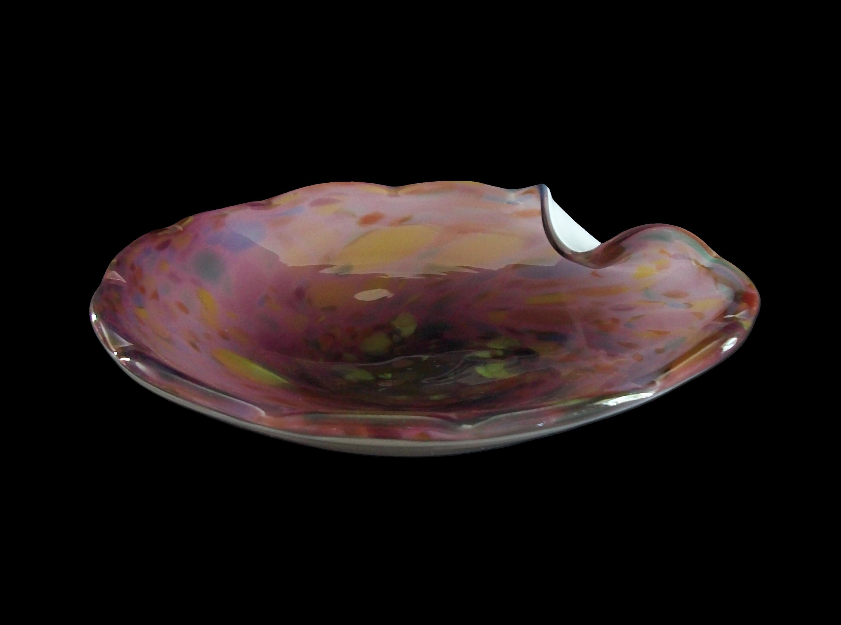 Mid-Century moderno AVeM - Ciotola in vetro di Murano 'Tutti Frutti' della metà del secolo scorso - Italia - CIRCA ANNI 70 in vendita