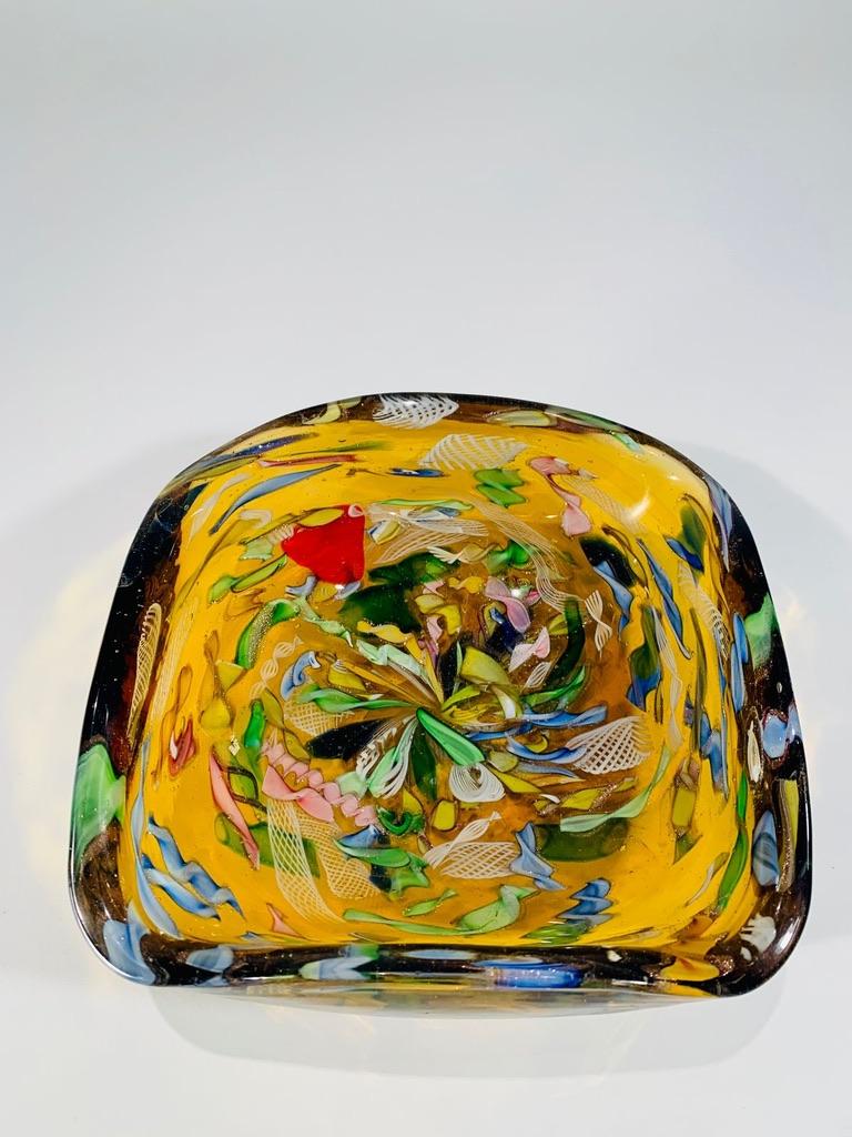Pièce centrale multicolore en verre de Murano circa 1950 