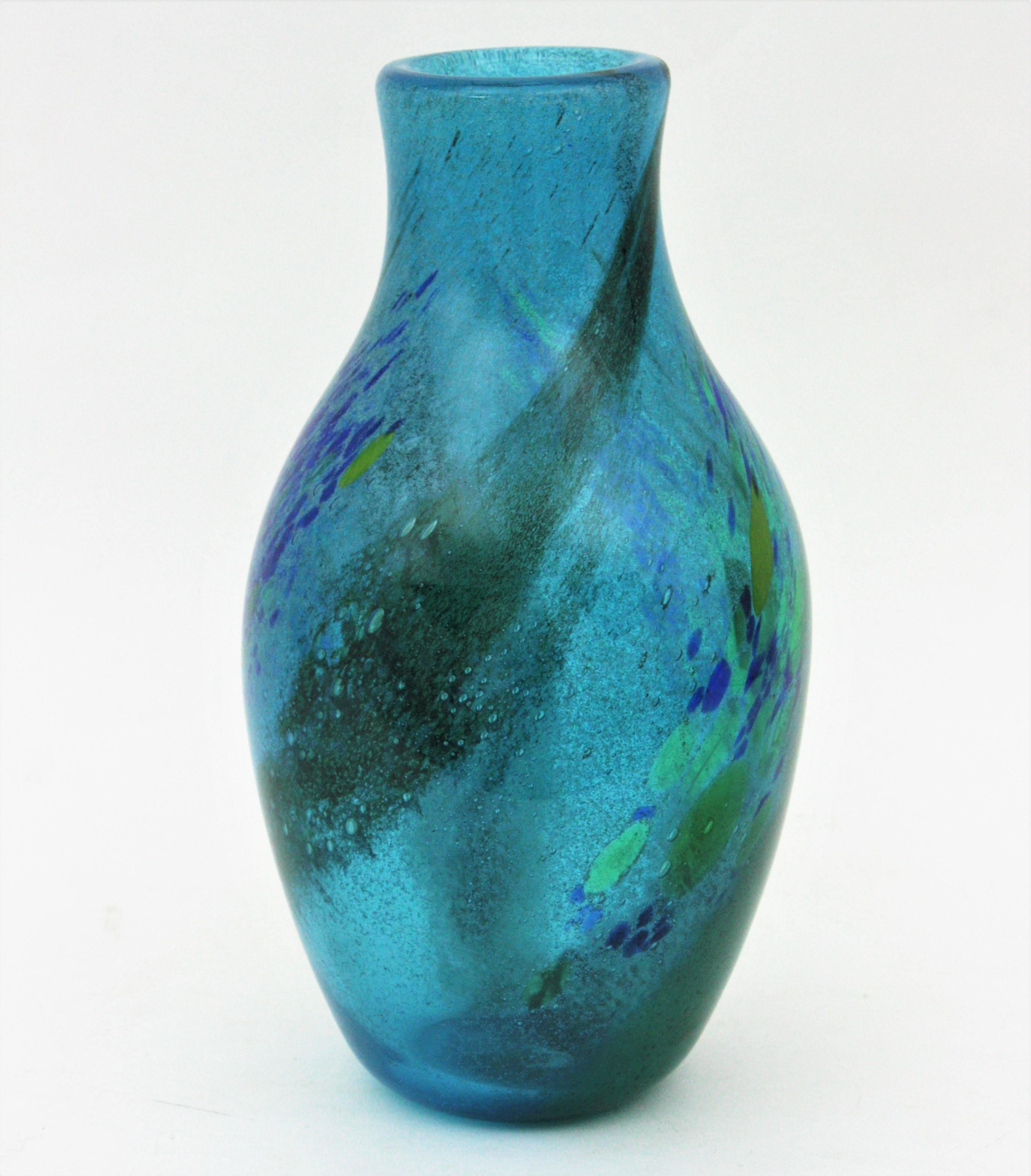 AVEM Murano Pulegoso Murrine Blue Art Glass Vase, 1950s In Good Condition For Sale In Barcelona, ES