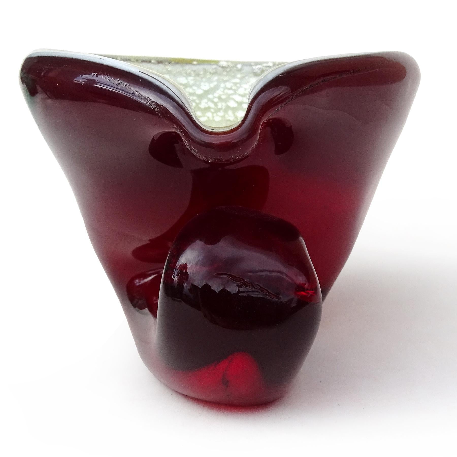 Fait main A.VE.M. Murano Red Yellow Silver Flecks Italian Art Glass Seashell Ashtray Bowl (bol cendrier en forme de coquillage) en vente
