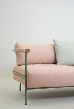 Customizable Modern Sofa Avenida México, Solid wood, Metal and upholstery.