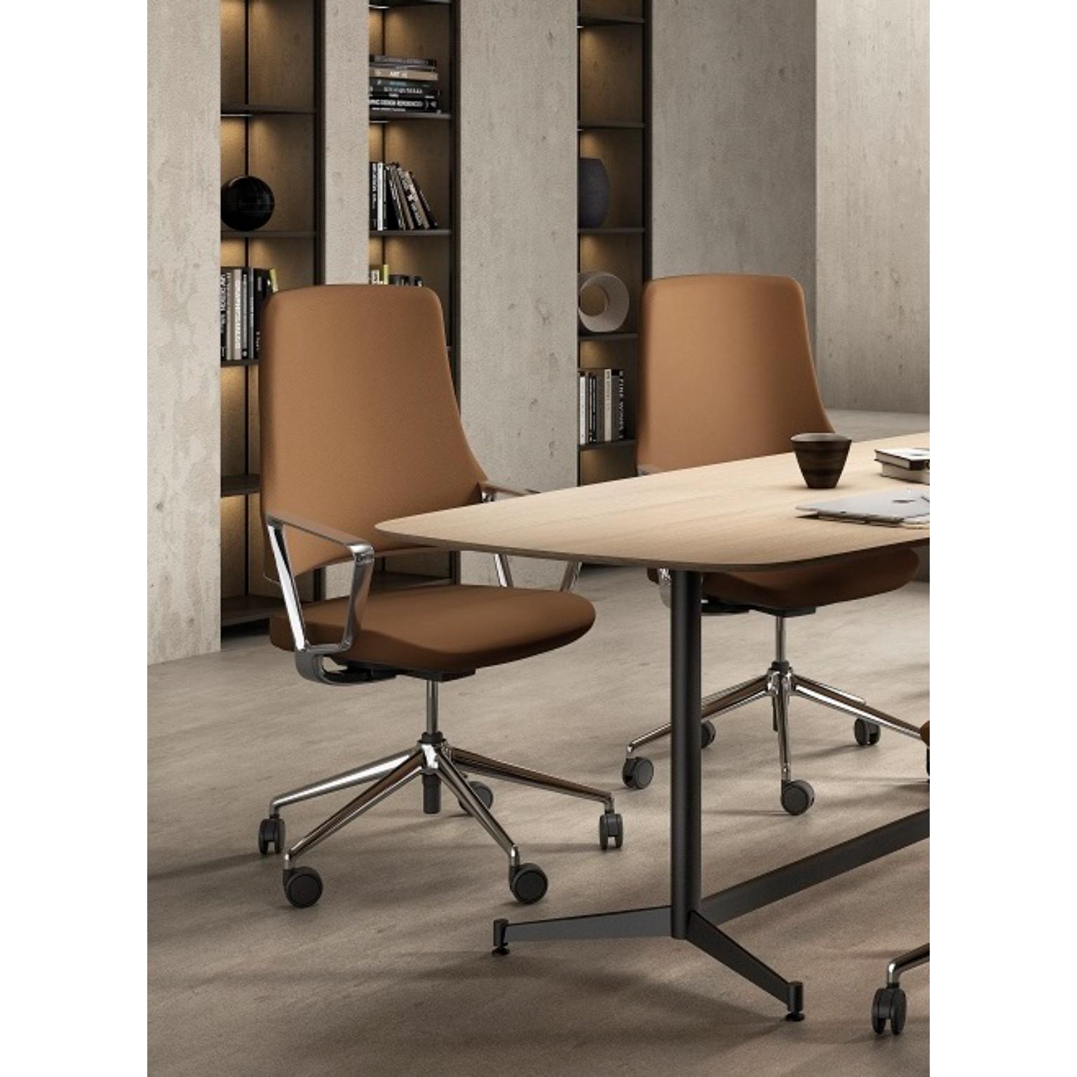 Sillón con Respaldo Alto Aventador de Aluminio y Piel by Quinti Sedute en Nuevo estado para la venta en Geneve, CH