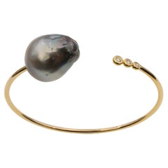 Cultured Tahitian Pearls and Diamond White Gold Bangle For Sale at 1stDibs