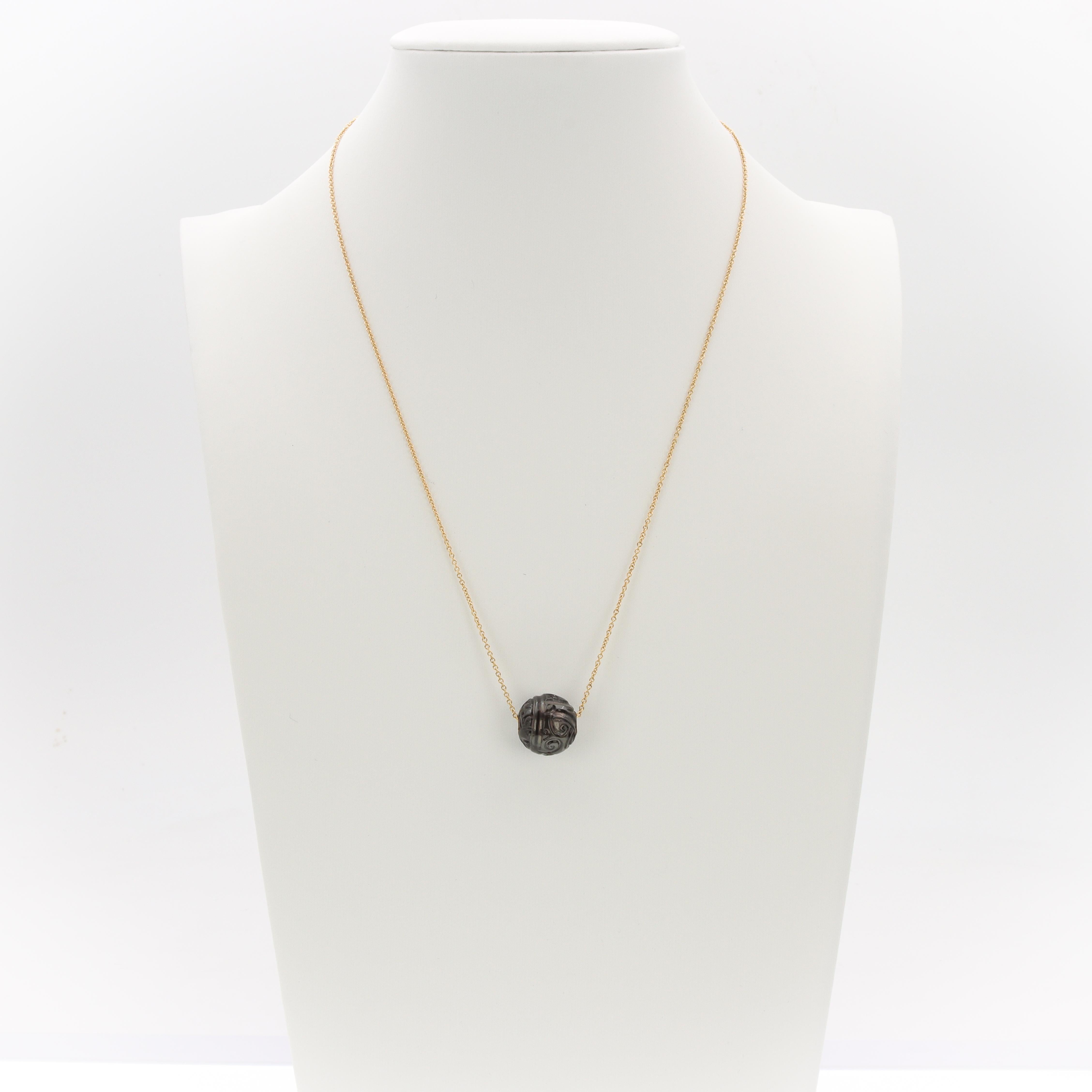 Contemporary Aventina-Spencer / Marc'Harit, Hand Carved Tahitian Pearl and 18k Gold Pendant