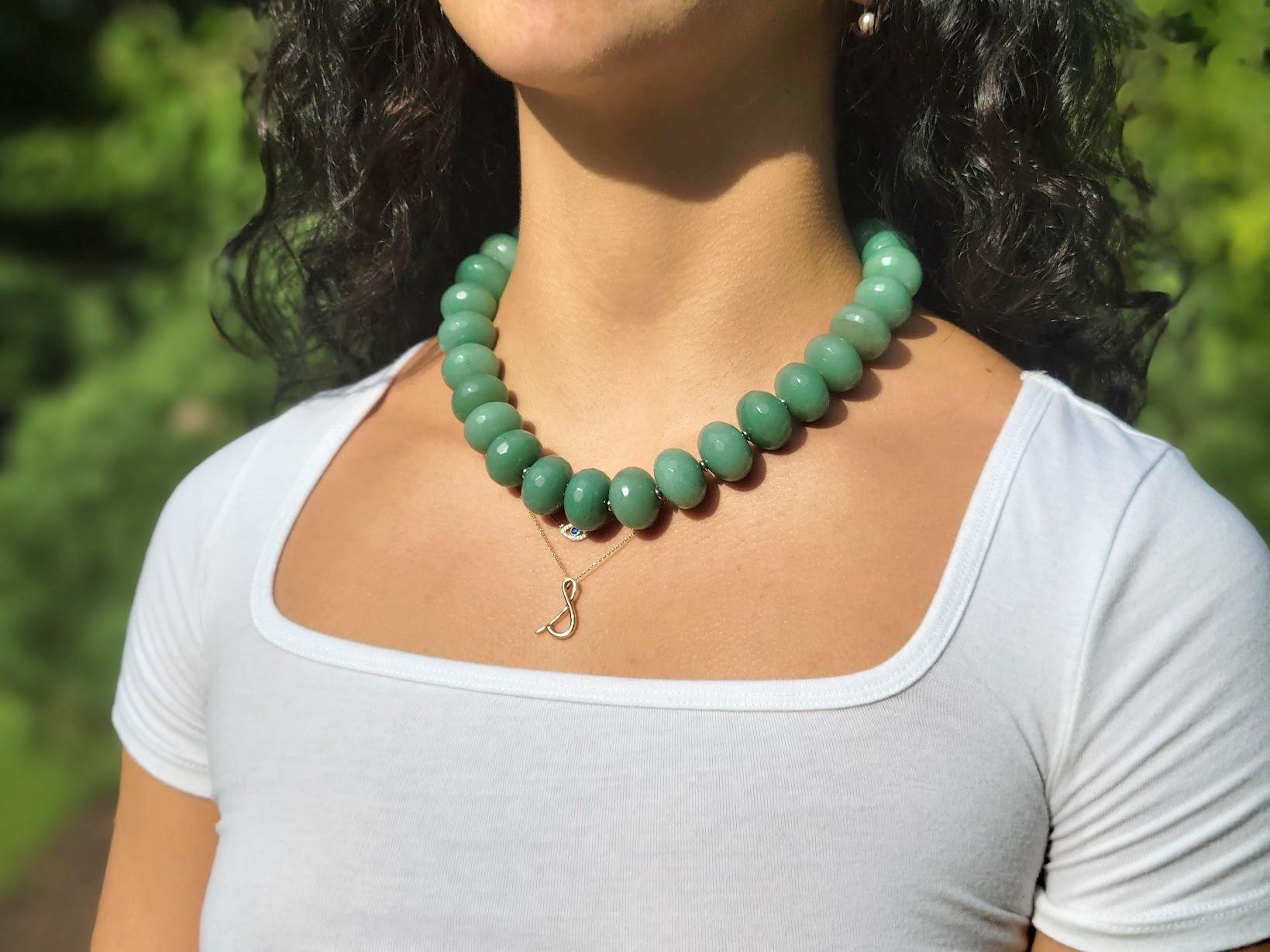 Donna Collana di rondelle sfaccettate in avventurina con chiusura in abalone in vendita