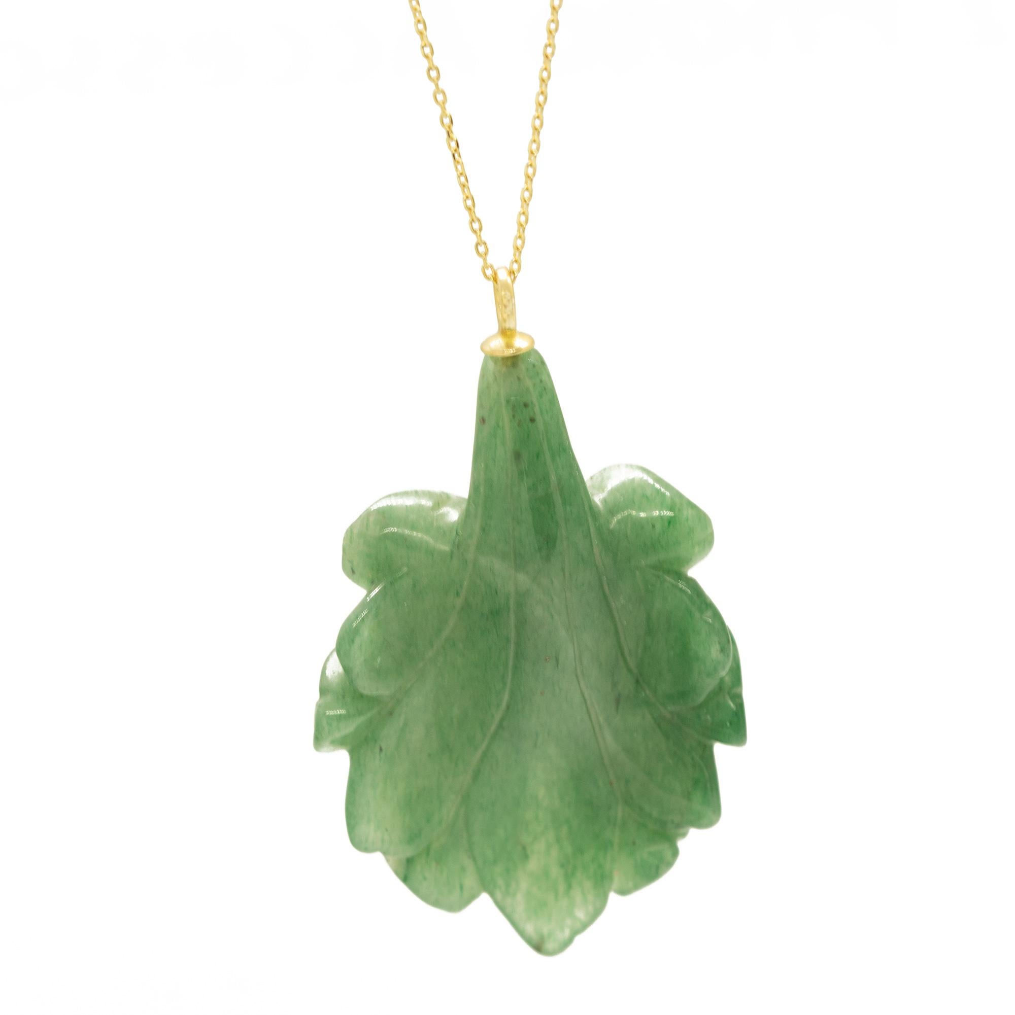 Intini Jewels, collier en or jaune 18 carats avec fleur sculpte vert aventurine Neuf - En vente à Milano, IT