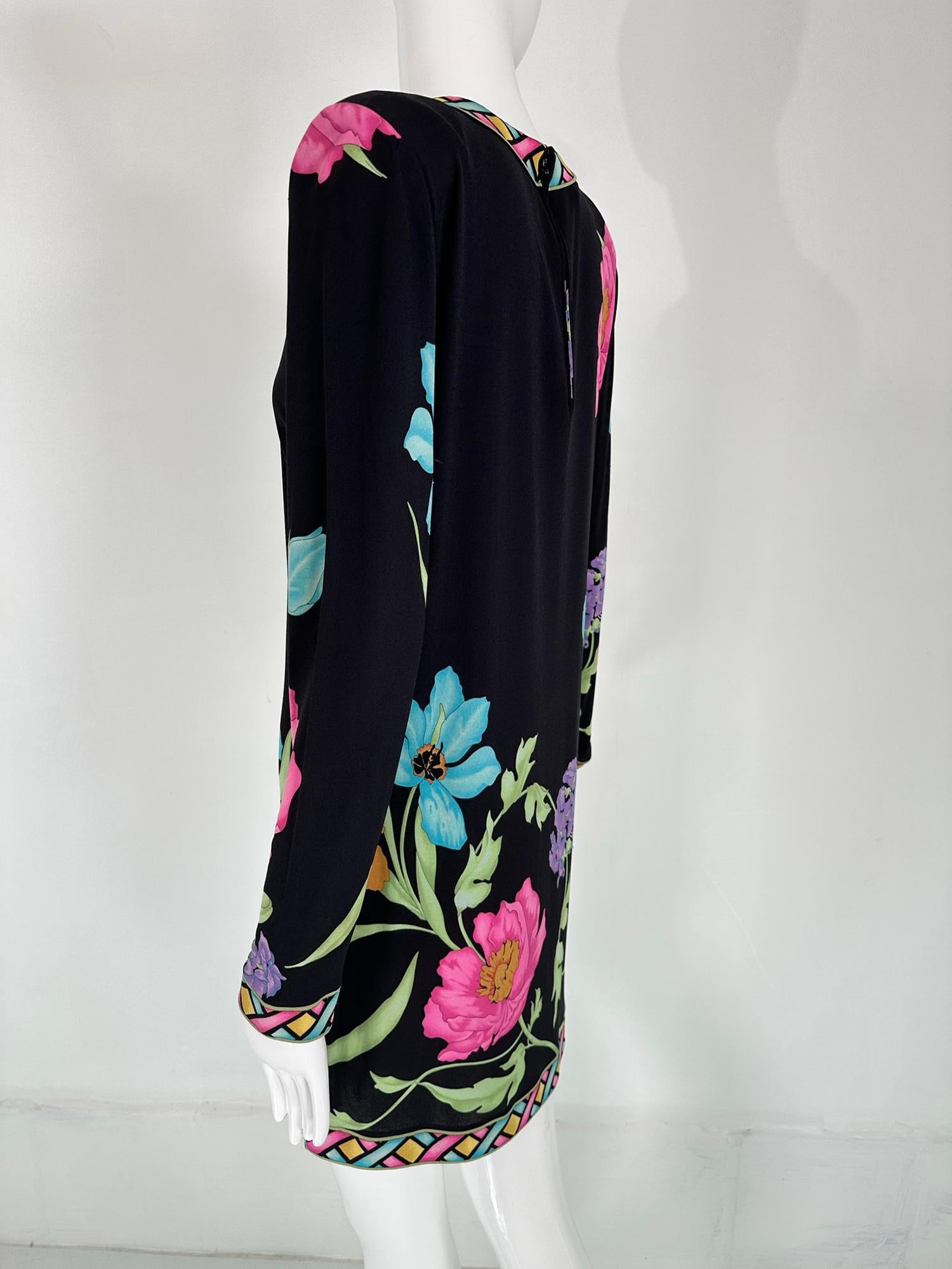 Averaro Bessi - Spectaculaire robe tunique à fleurs vibrantes en soie 12  en vente 6