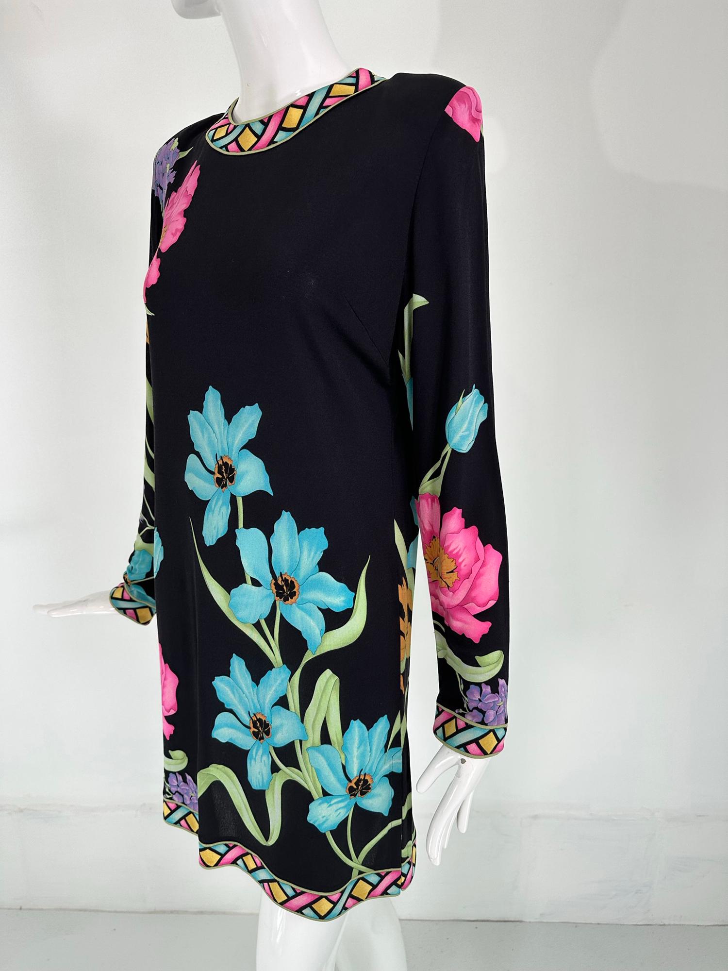 Averaro Bessi - Spectaculaire robe tunique à fleurs vibrantes en soie 12  en vente 8