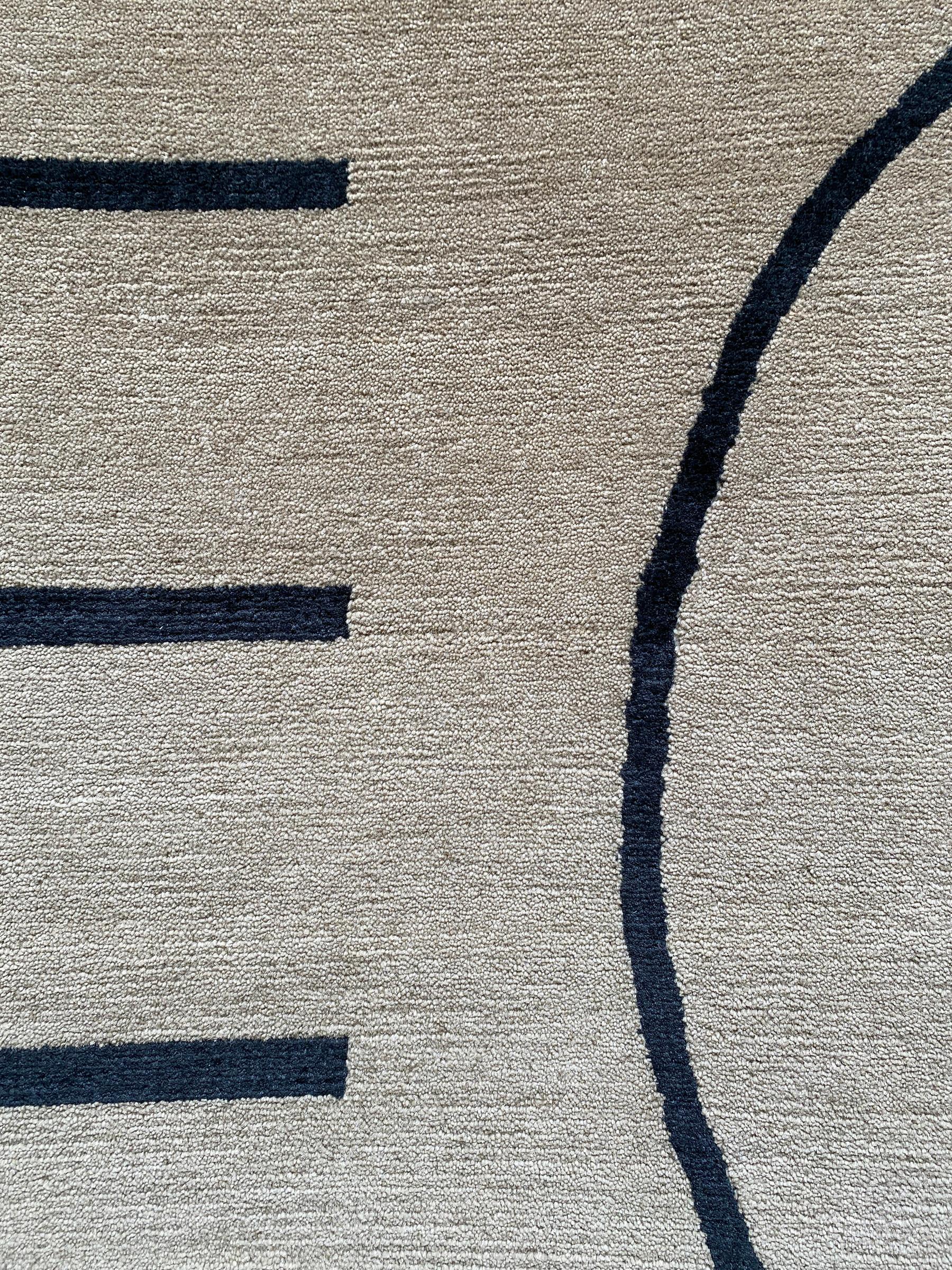 „Avery - White + Gold“ /  8' x 10' / Handgeknüpfter Teppich aus Wolle + Seide (amerikanisch) im Angebot