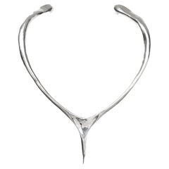 Collar «Aves Gallus» en plata de ley 925, de Elena Najdovska