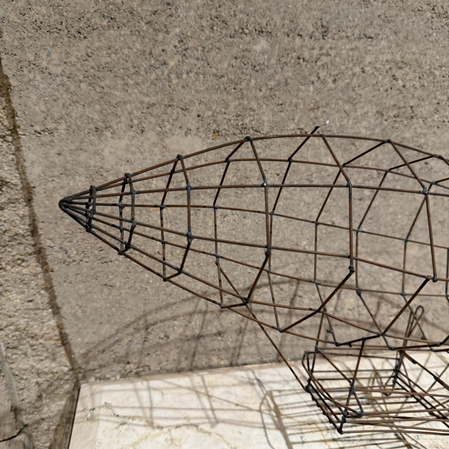 20ième siècle Aviation Metal Art Wire Blimp Airship Zeppelin Sculpture en vente