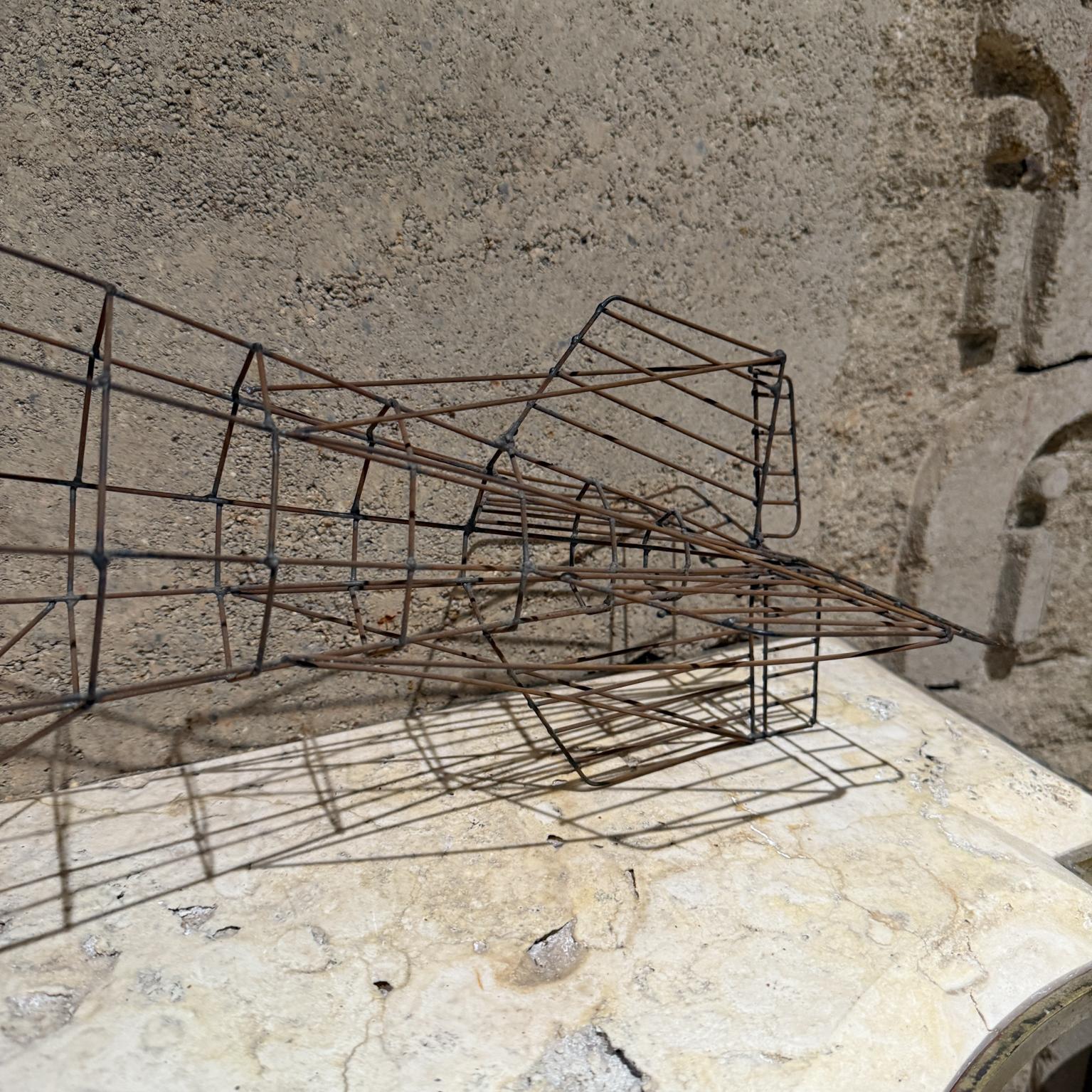 Aviation Metal Art Wire Blimp Airship Zeppelin Sculpture en vente 2