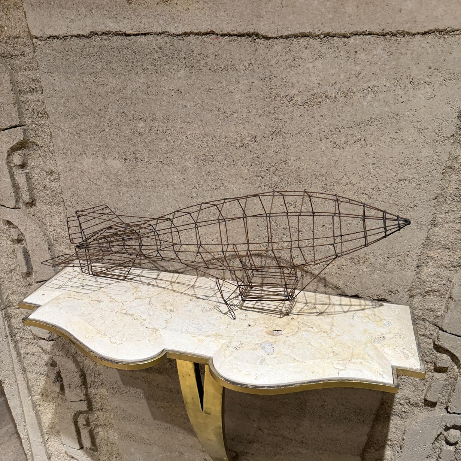 Aviation Metal Art Wire Blimp Airship Zeppelin Sculpture en vente 3
