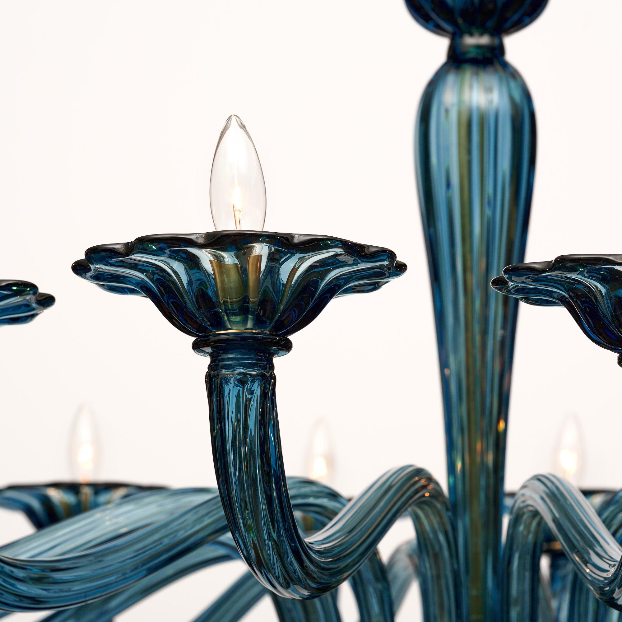 XXI secolo e contemporaneo Lampadario in vetro di Murano blu Avio in vendita
