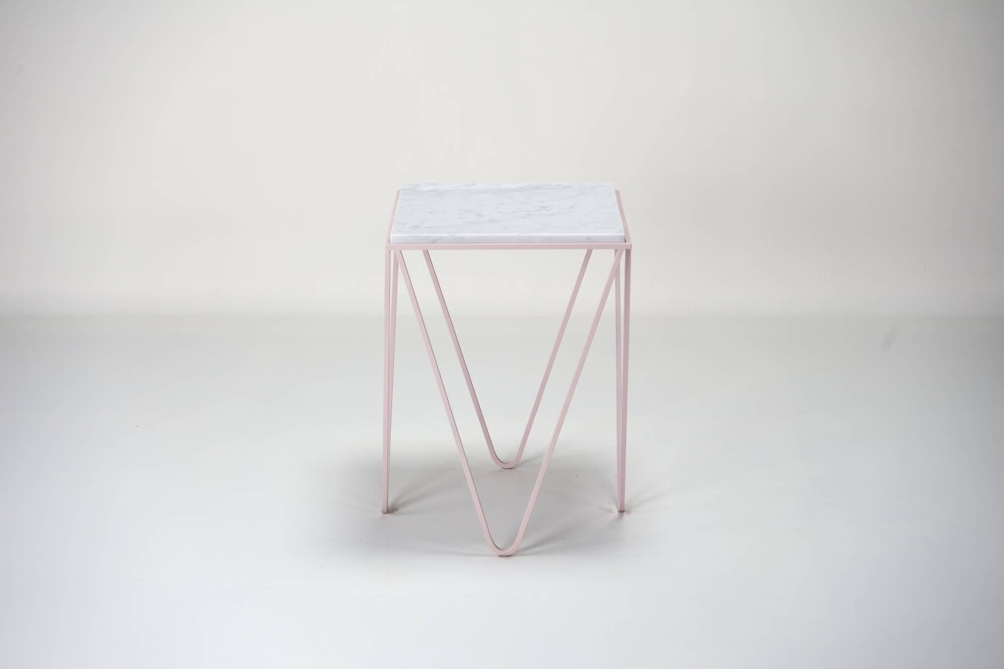 Metalwork Avior - Carrara Marble Side Table For Sale