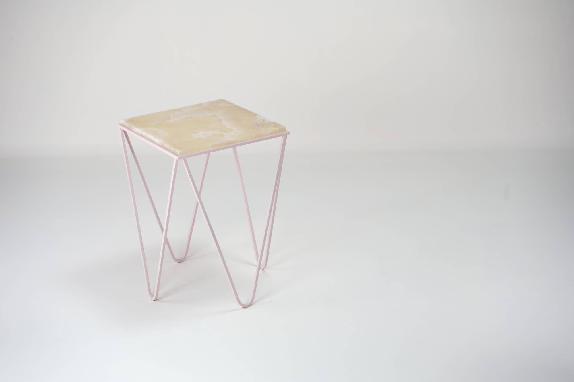 Minimalist Avior - Honey Onyx Side Table  For Sale