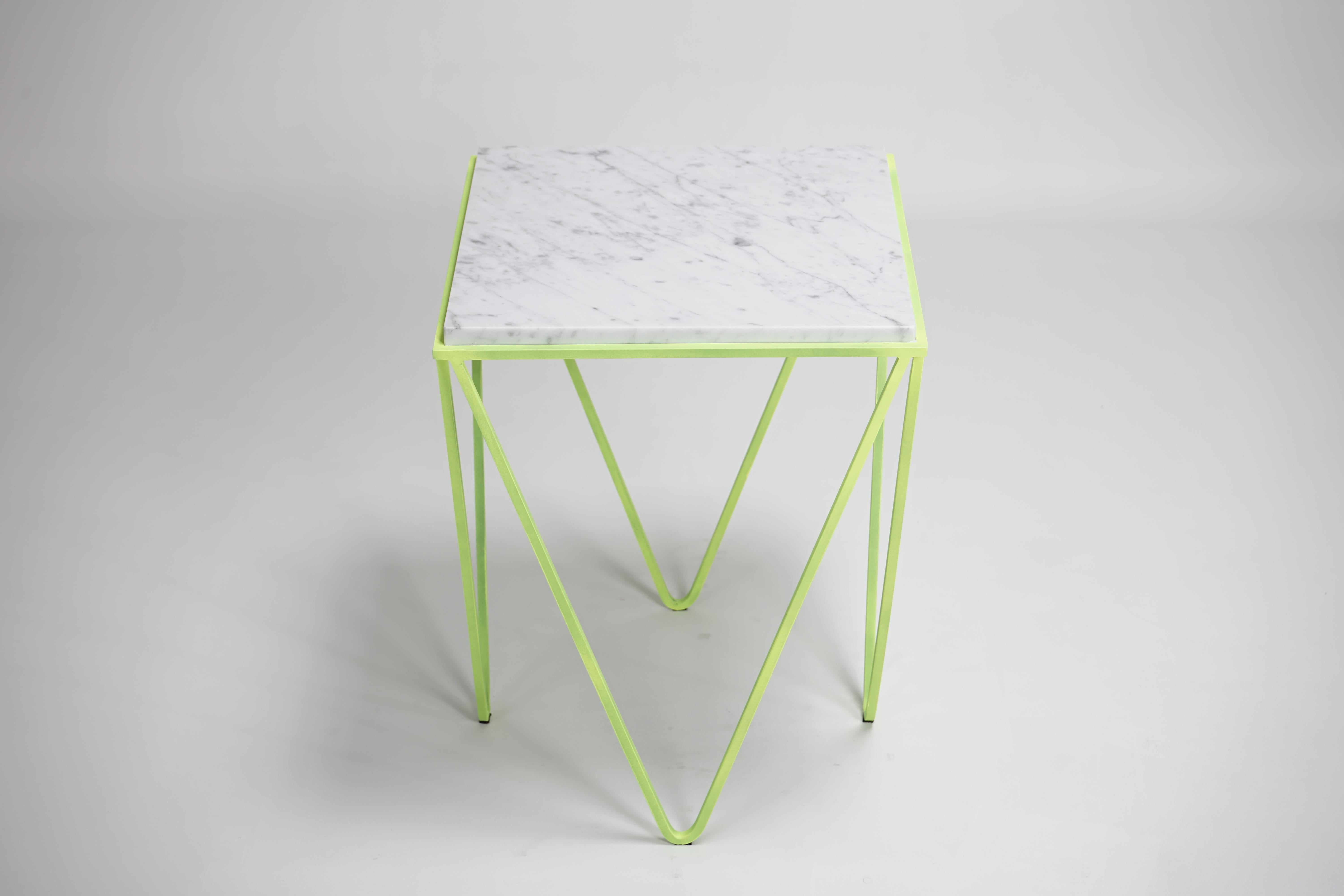 Avior is an evolution of the Gravity side table. We decided to keep the same concept of lightness and movement, abstracting the motion of the flying Carrara marble into a different 3D iron structure. 

The geometry was achieved through playful