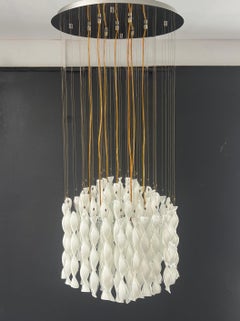 Avir Kronleuchter zur Aufhängung