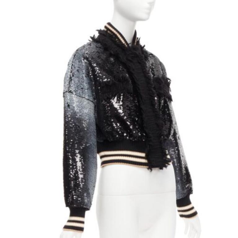 AVIU Schwarz-weiße Bomberjacke mit Sprühfarbe-Effekt und Pailletten in Kurzform IT38 Damen im Angebot