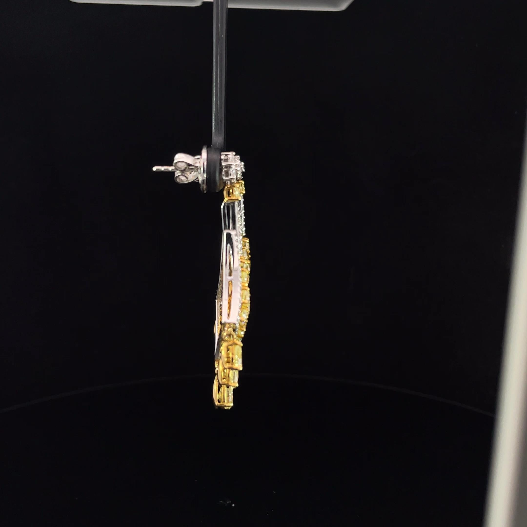 Moderne Boucles d'oreilles Avize - Diamant jaune 6,81 carats et or blanc 18 carats en vente