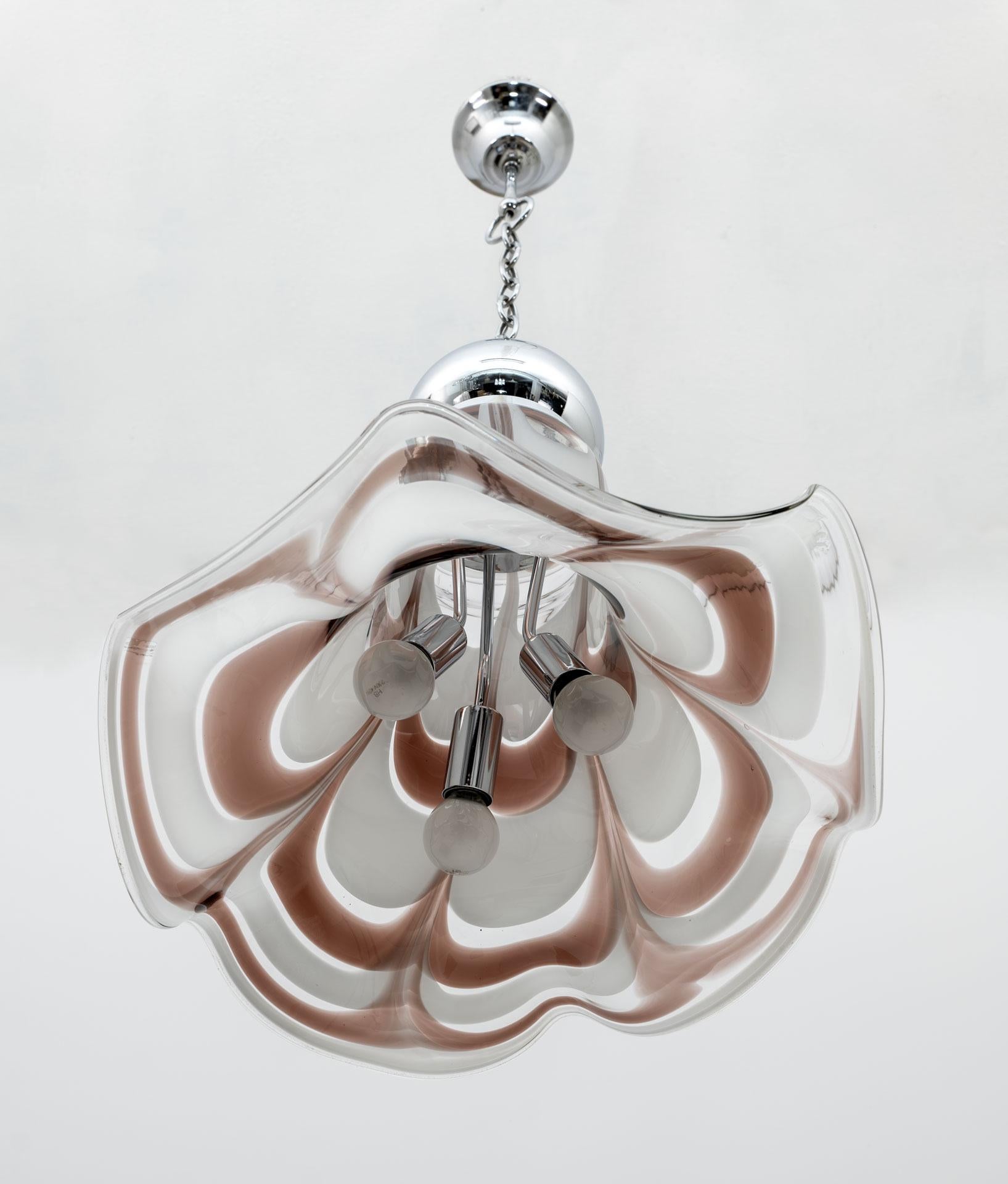 Acier AVMazzega, lampe à suspension italienne moderne du milieu du siècle dernier en verre de Murano et acier, 1970 en vente