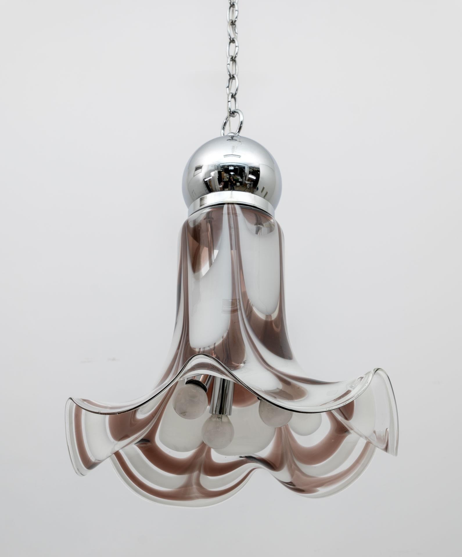 AVMazzega, lampe à suspension italienne moderne du milieu du siècle dernier en verre de Murano et acier, 1970 en vente 2