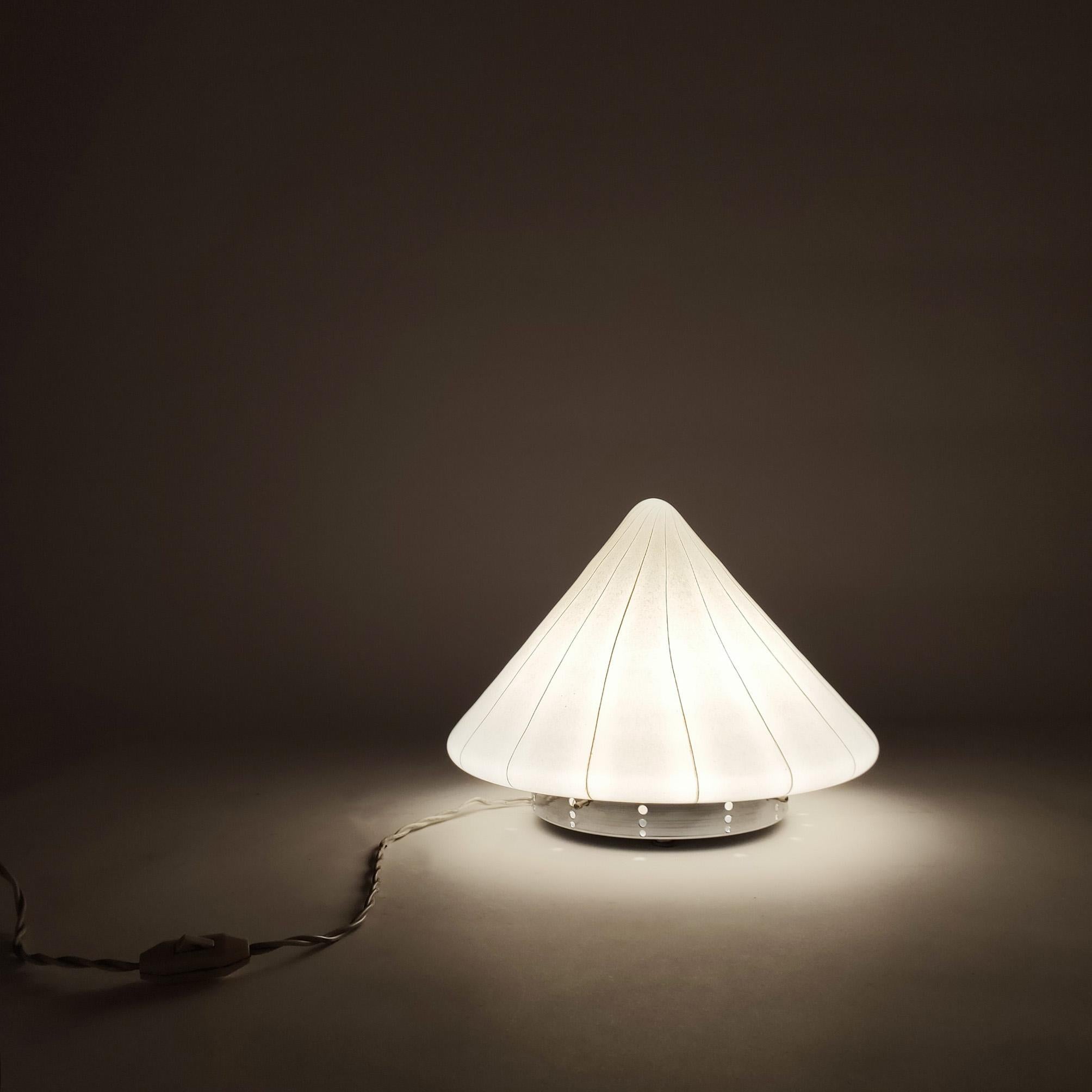 AVMazzega. Space Age style Murano glass table lamp, Italy, 1970s en Excelente estado para la venta en SANT ADRIÀ DE BESÒS, ES