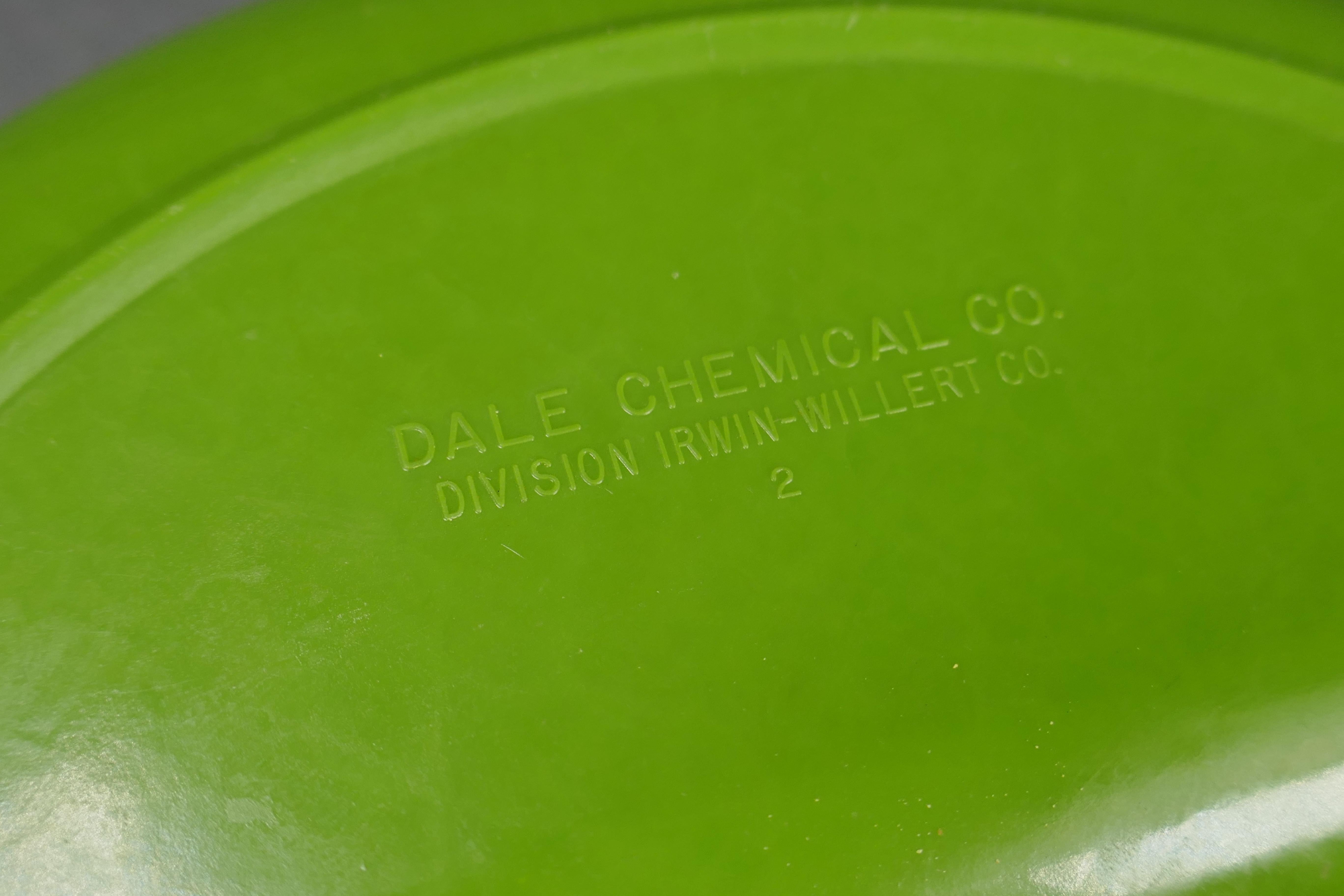Plastique Cendrier en mélamine vert avocat des années 1960 en vente