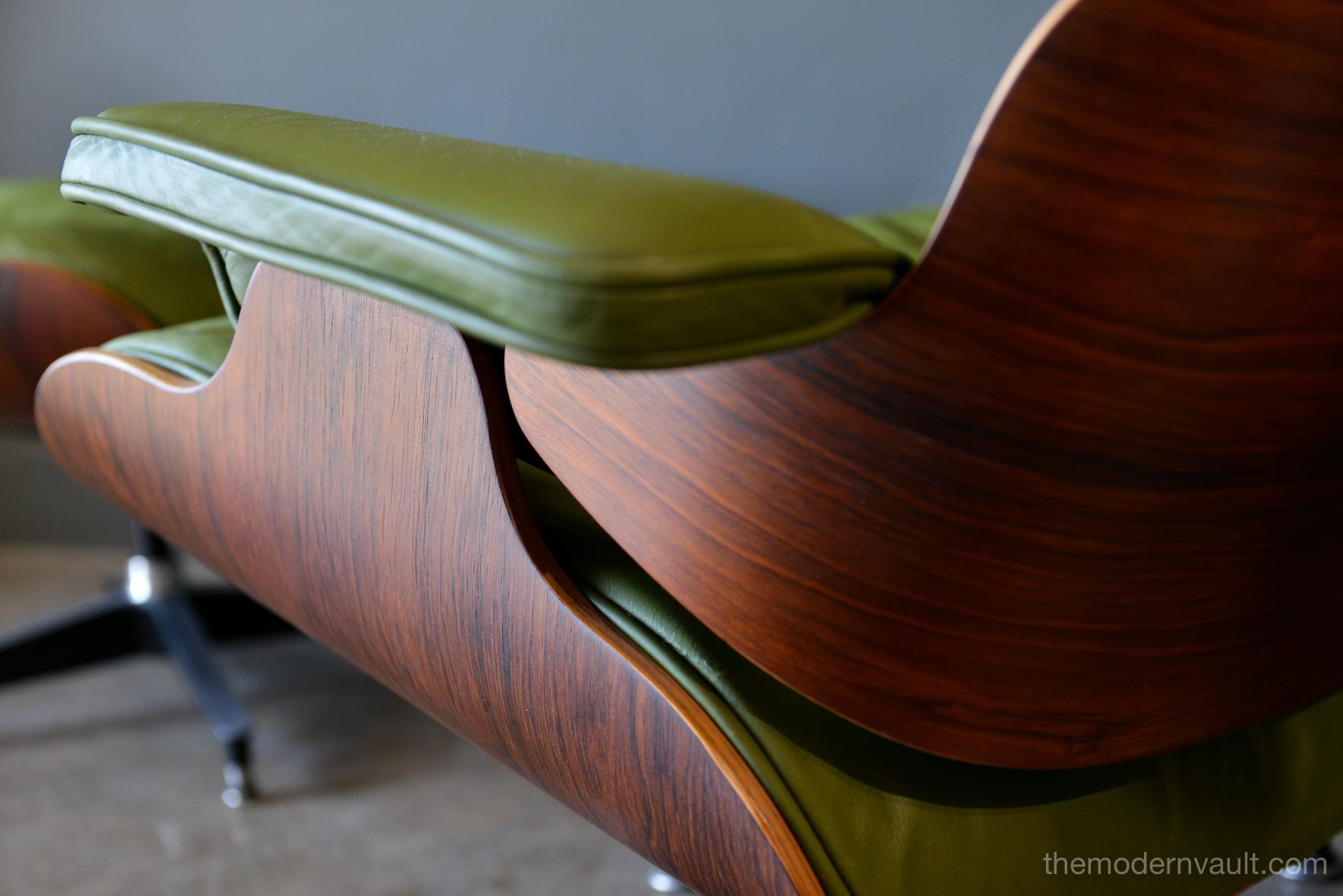 Mid-Century Modern Avocado Green Leather Eames Lounge Chair and Ottoman, 1967