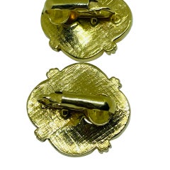 AVON goldfarbene Perlen rosa Cabochon Designer-Ohrringe mit Lochmuster