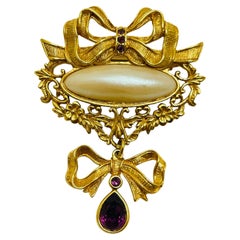 AVON signierte goldene Designerbrosche mit Amethyst-Kristallperlen in Goldschleife, AVON