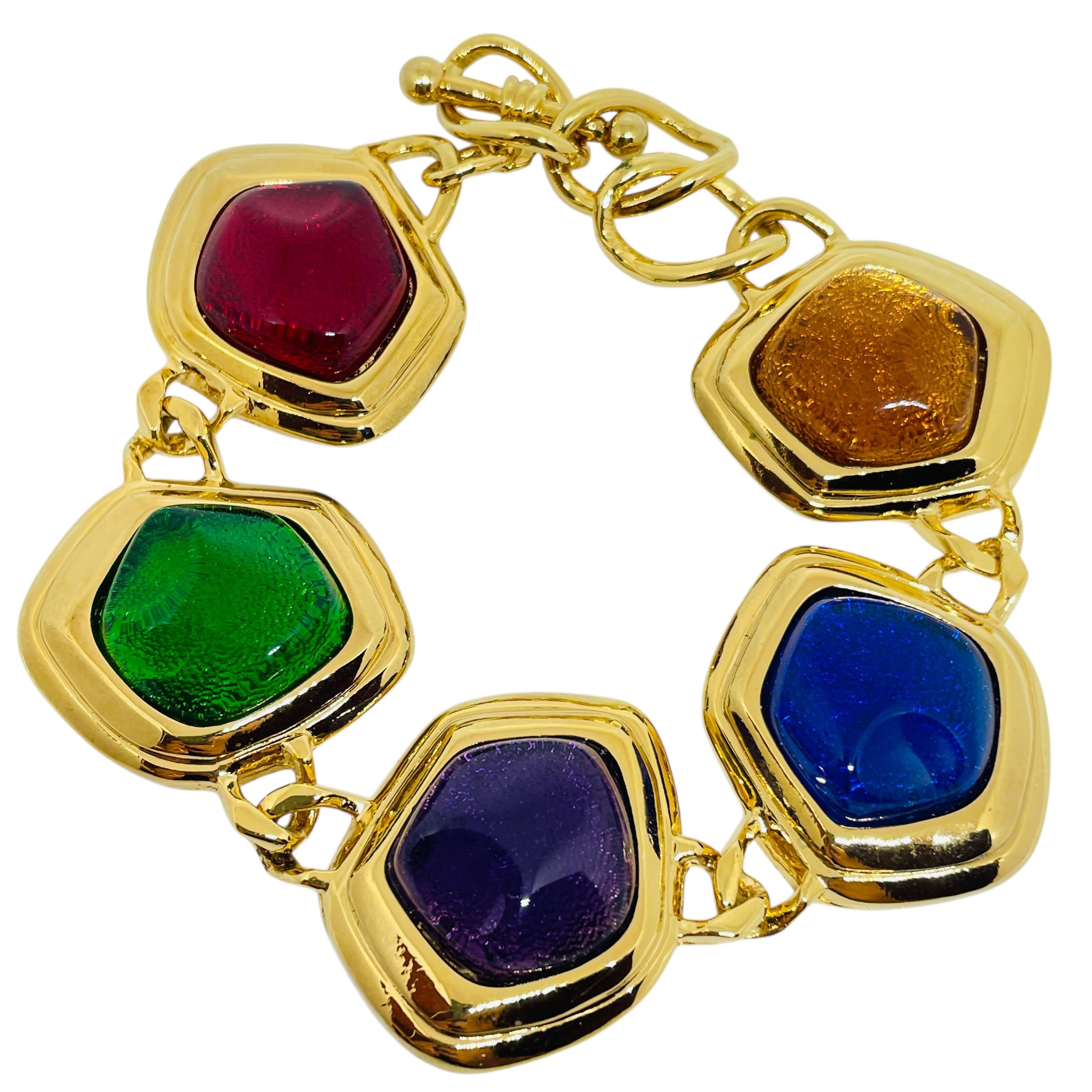 AVON signiert vintage vergoldetes Juwel gegossenes Glas Designer-Armband im Angebot 3