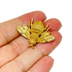 AVON signed vintage gold tone bee fly insect designer brooch