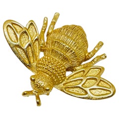 AVON signed vintage gold tone bee fly insect designer brooch