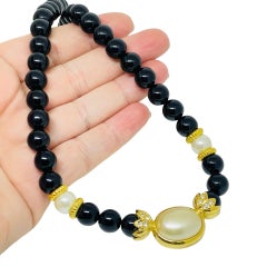 AVON signed vintage gold tone lucite pearl rhinestones designer beaded necklace