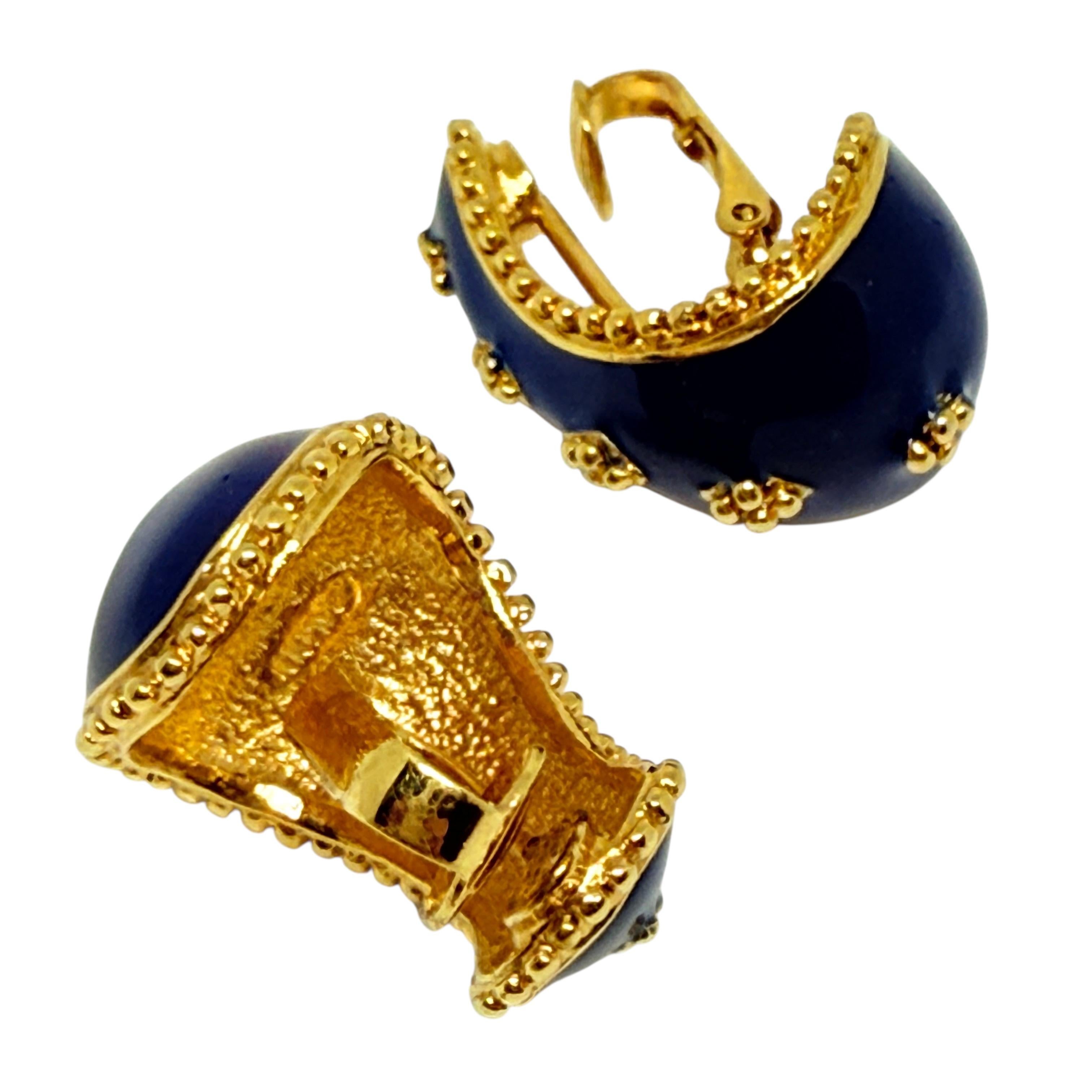 AVON signed vintage gold tone navy blue enamel etruscan designer clip earrings In Good Condition For Sale In Palos Hills, IL