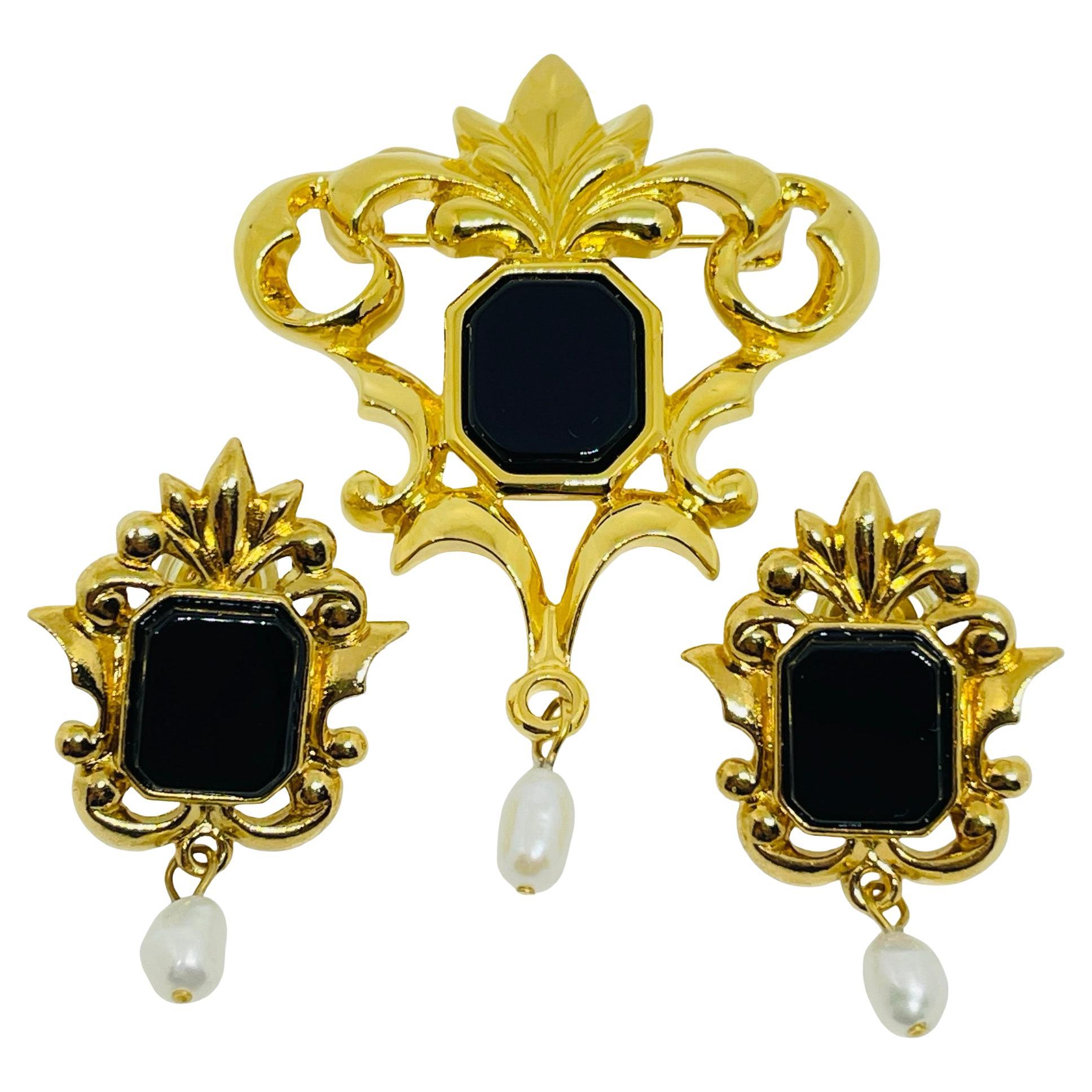 AVON signed vintage gold tone pearl enamel designer earrings brooch set
