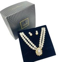AVON vintage gold tone faux pearls rhinestones designer necklace earrings set