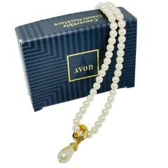 AVON vintage gold tone faux pearls rhinestones designer necklace